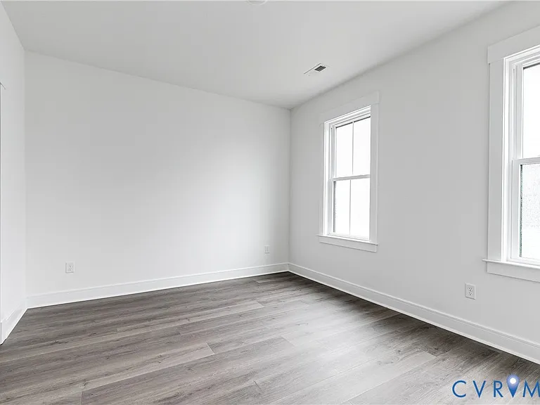1823 W Cary St #A — Photo 28