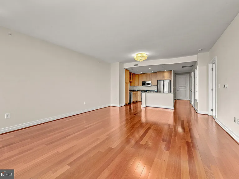 8220 Crestwood Heights Dr #1411 — Photo 11