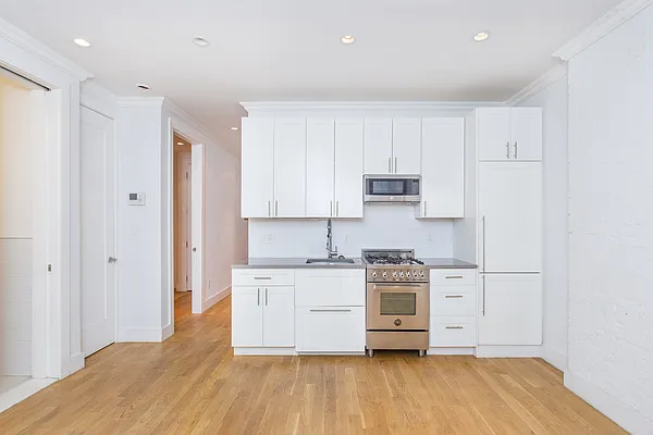 Rented by Nooklyn NYC LLC | media 16