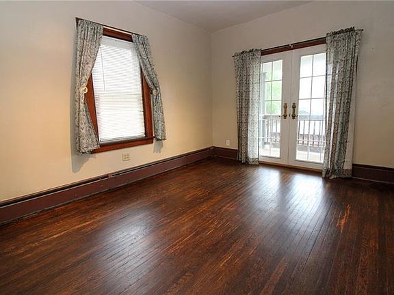 5th image of 527 Mount Vernon Ave
