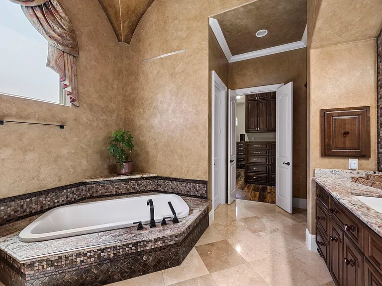 11418 Lago Verde Dr — Photo 24
