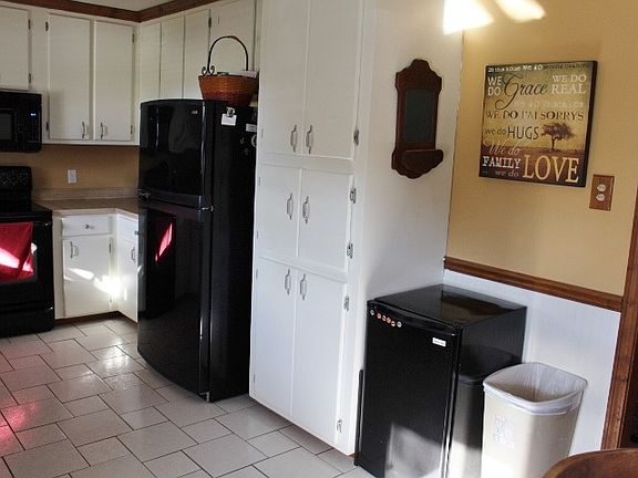 5th image of 207 Coachman Dr