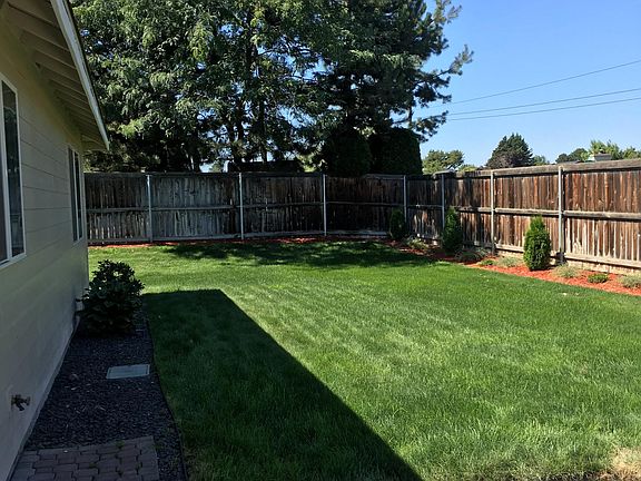 2nd image of 2707 S Tacoma Pl