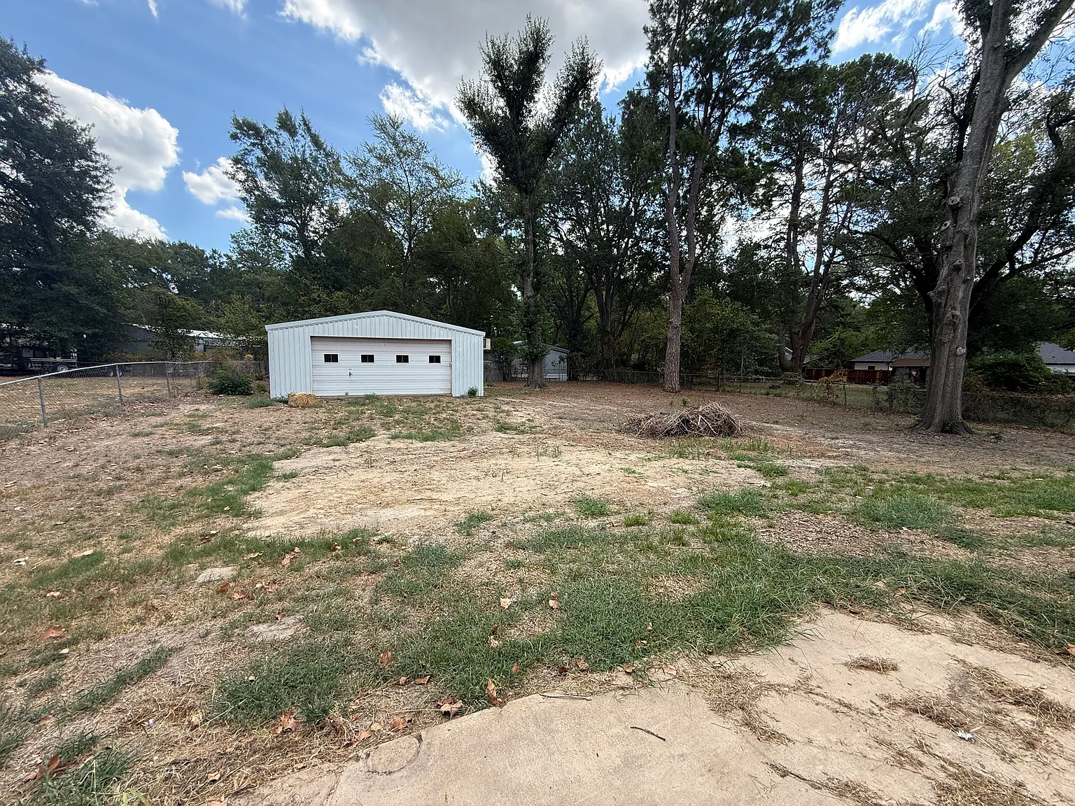3 bed, 2000 sqft, $1,800 — Photo 4