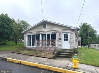 3 Broad St, Newville, PA 17241