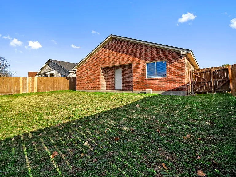 1716 Manor Garden Curv — Photo 15