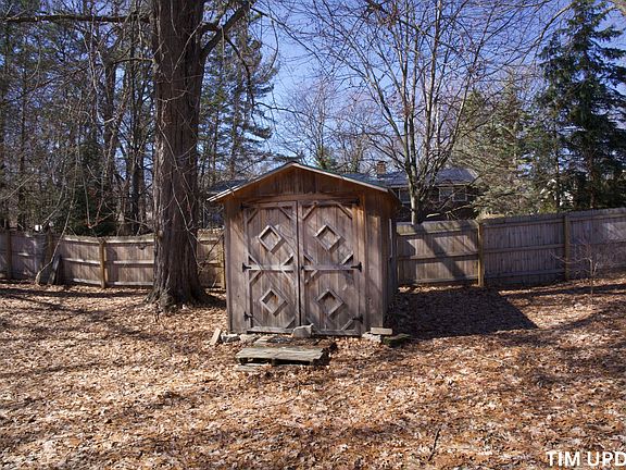 5th image of 1065 Horton Rd