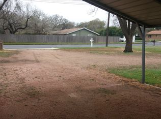 614 E Highway St, Fredericksburg, TX 78624
