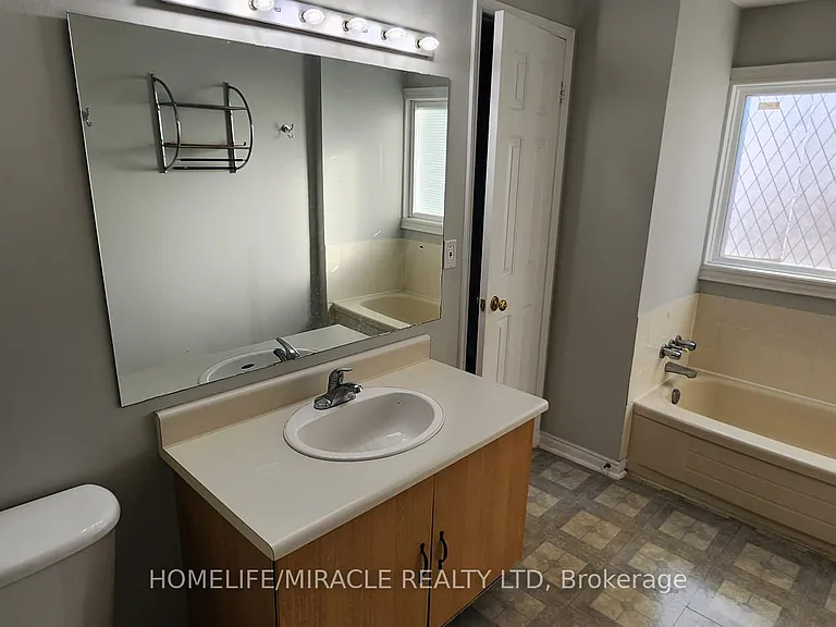 264 Wright Cres — Photo 17