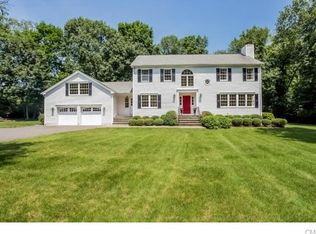 204 Chestnut Hill Rd, Wilton, CT 06897