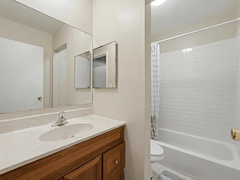 101 Boardwalk St #2W — Photo 9