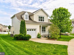 329 Dickens Dr, Lancaster, PA 17603