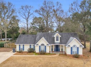 134 Fallon Ct, Deatsville, AL 36022