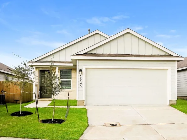 2907 Millikan Dr, Converse, TX 78109