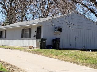 863 Page St, Iowa City, IA 52240