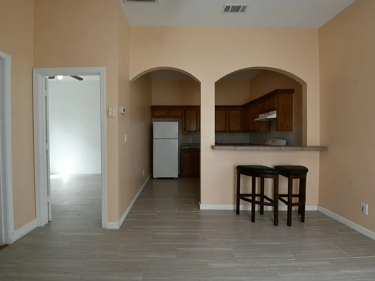 5817 Gaston St #B — Photo 2