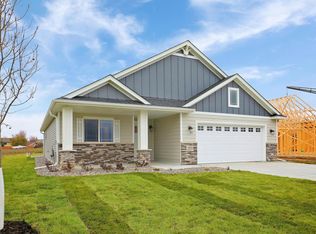 17785 Hoover St NW, Elk River, MN 55330