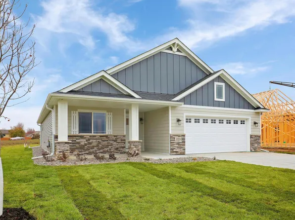 17785 Hoover St NW, Elk River, MN 55330