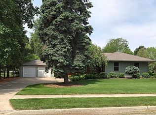 1408 S Swegles St, Saint Johns, MI 48879