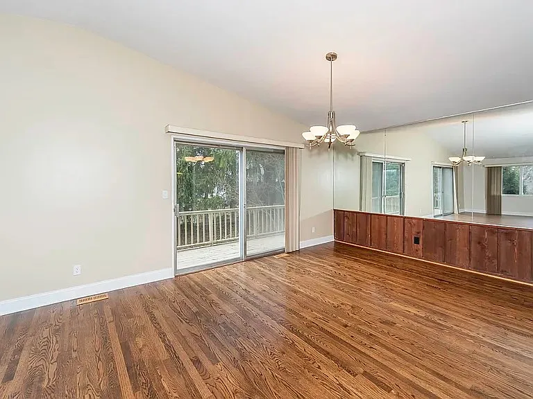1358 Arroyo Dr — Photo 6