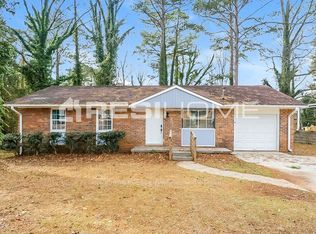 8247 Queens Dr, Jonesboro, GA