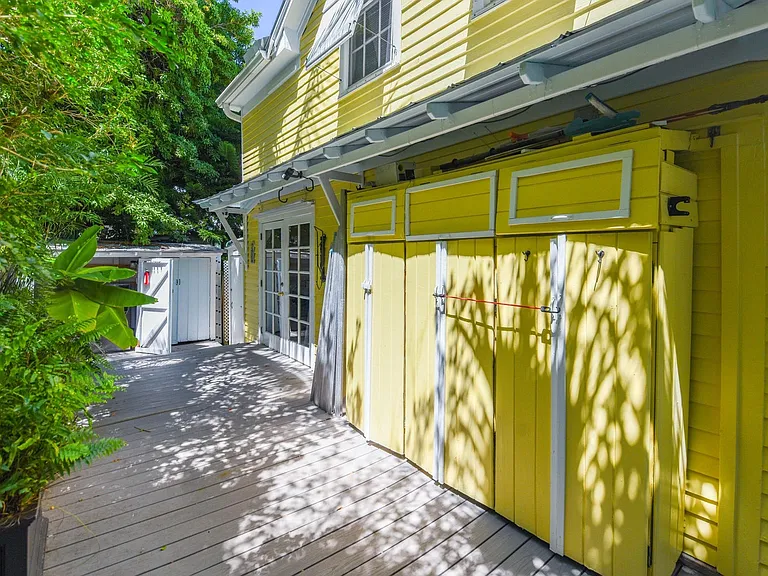 524 White St — Photo 35