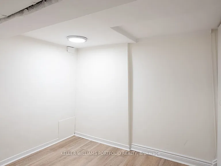821 Gladstone Ave #LOWER — Photo 5