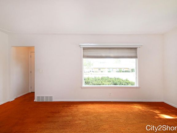 5th image of 7848 Cottonwood Dr
