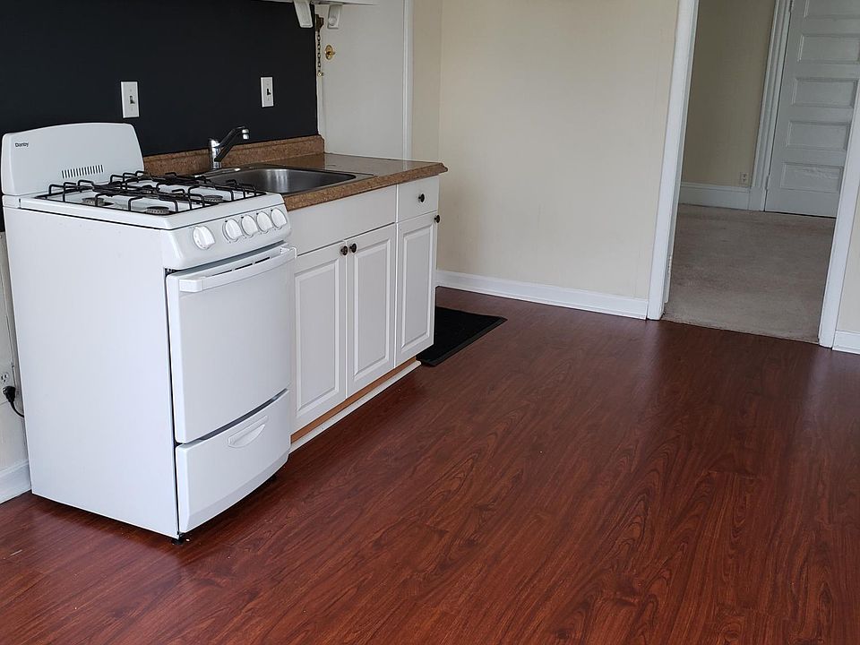 2nd image of 507 Shirley St #1