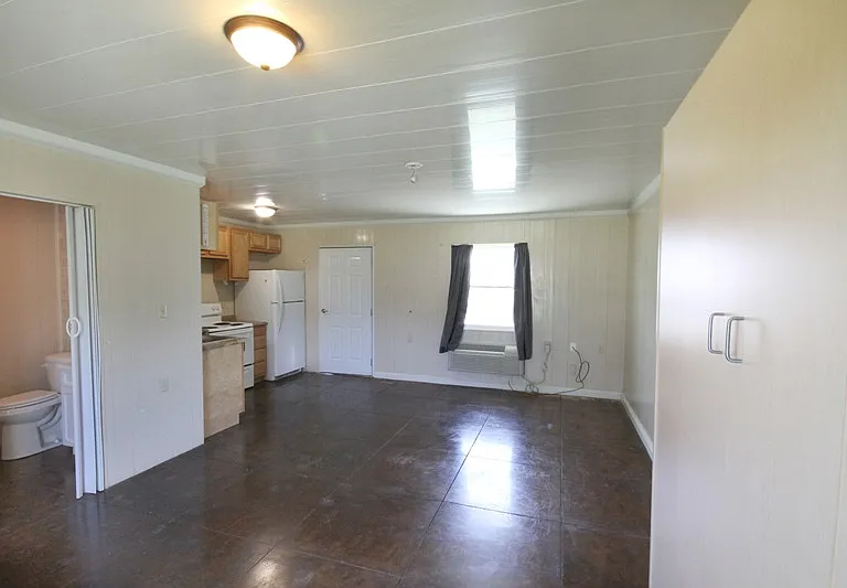 103 S 8th St #4 — Photo 5
