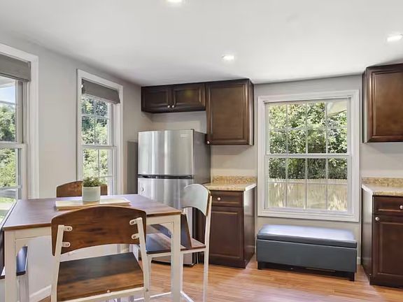 3rd image of 2503 Twin Oaks Ln #A