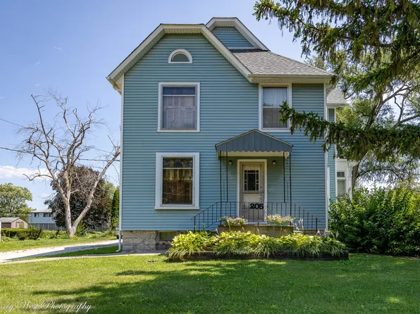 205 N 3rd St, Malta, IL 60150