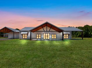 1528 Alma Rd, Odum, GA 31555