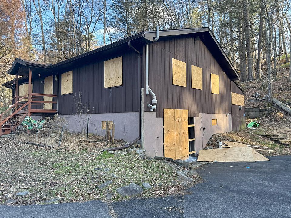 2nd image of 1131 Mink Ct