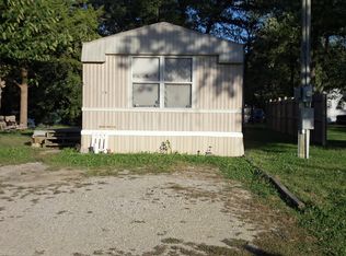 1210 N Miller St, Salem, IL 62881