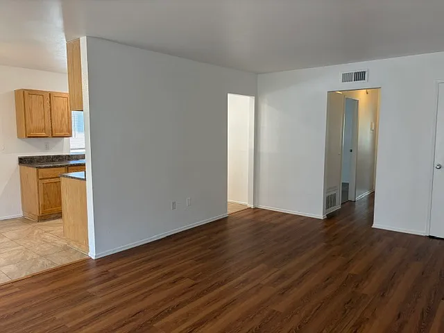 302 E Blueridge Ave #302 — Photo 6