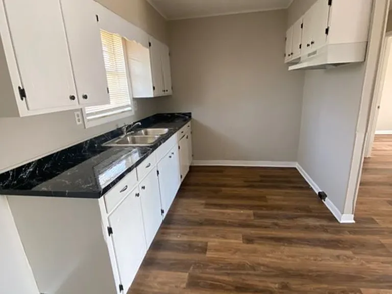 972 Cedar Springs Rd SE — Photo 5