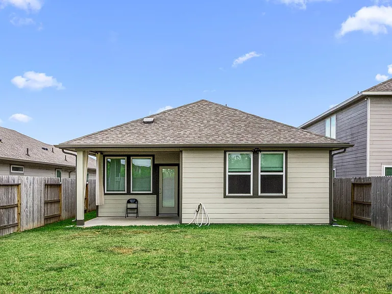 5547 Madden Ln — Photo 22