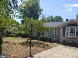 716 Aston Martin Dr, Lindenwold, NJ 08021
