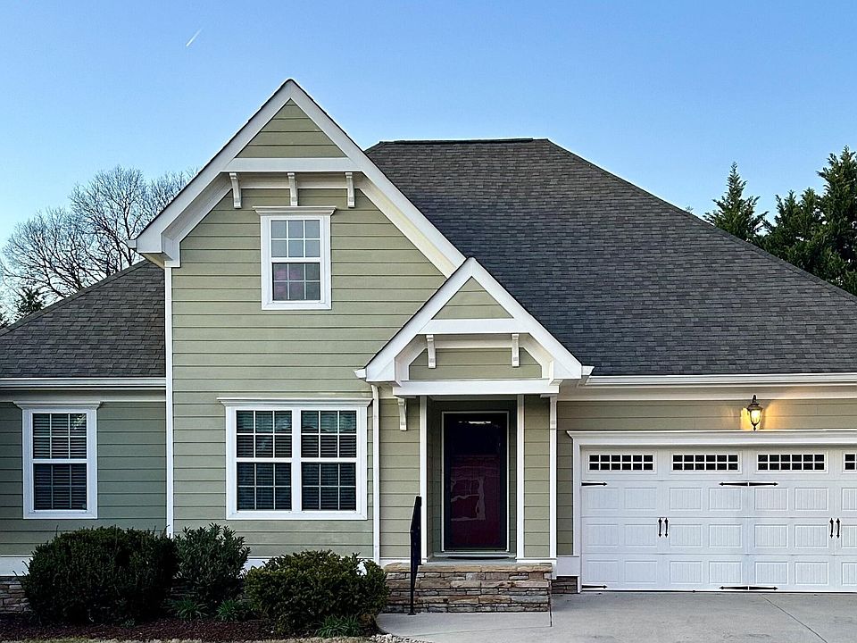 1st image of 775 Abby Glen Dr NE