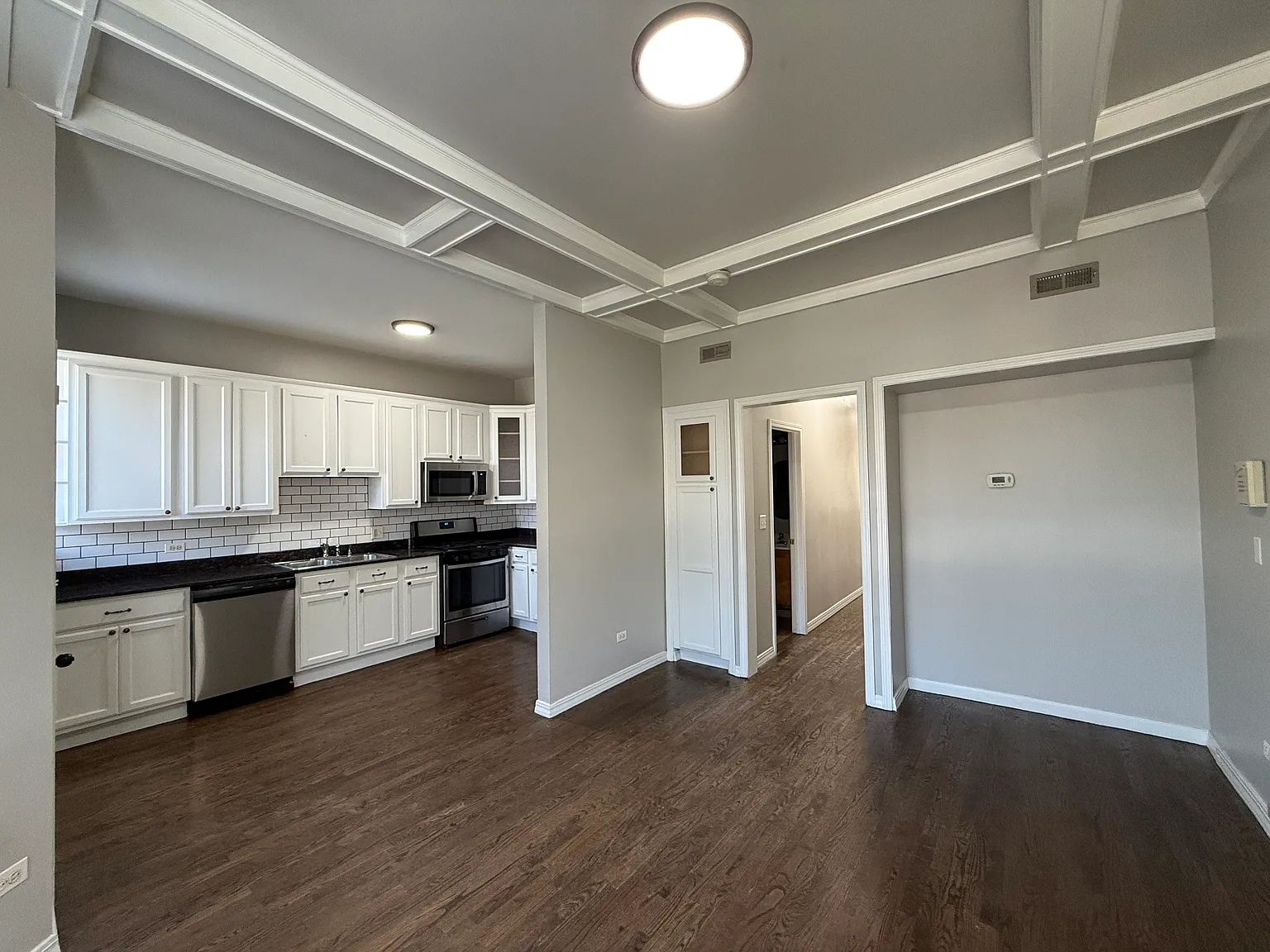 5727 S Michigan Ave — Photo 3