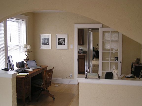 2nd image of 3966 Shenandoah Ave #2