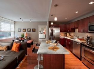 910 15th St NW #10, Washington, DC 20005