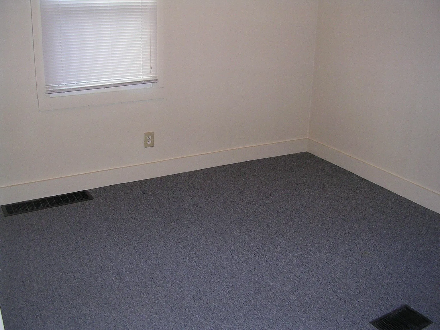 2 bed, 850 sqft, $995 — Photo 4