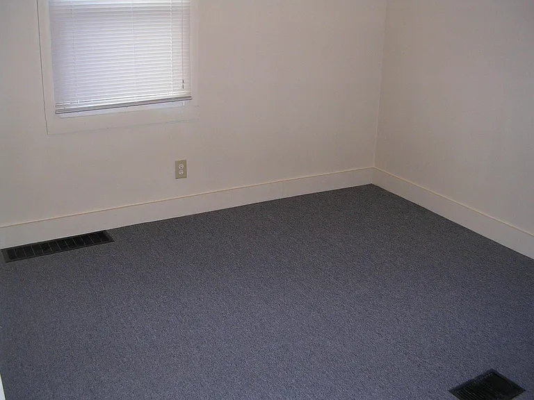 3016 Wurtele Ave — Photo 4