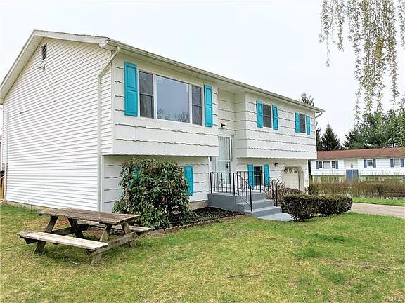 2nd image of 302 Cloverdale Ct
