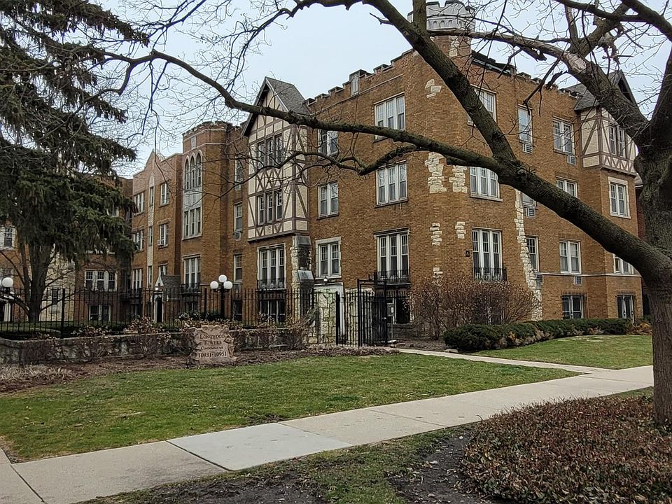 1st image of 10947 S Longwood Dr APT 2