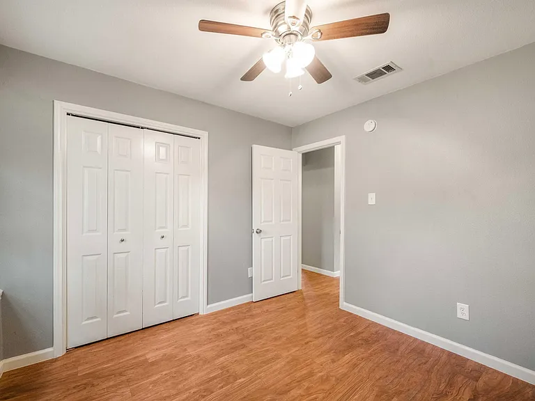 16336 Edgemere Dr — Photo 16