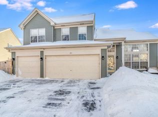211 Wollmington Dr, Oswego, IL 60543