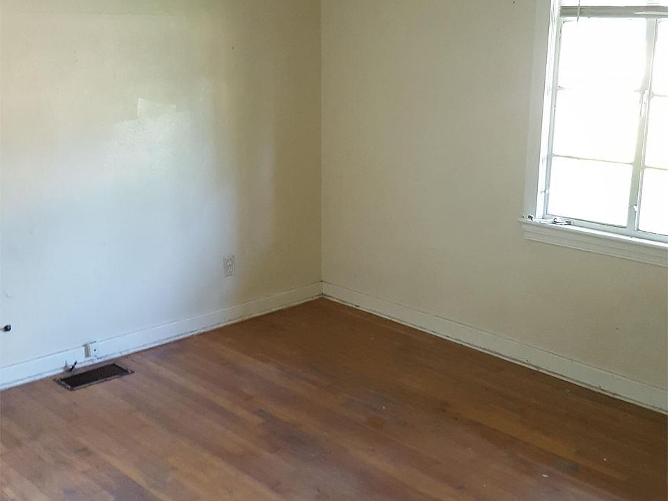 2nd image of 5012 Clinton Blvd